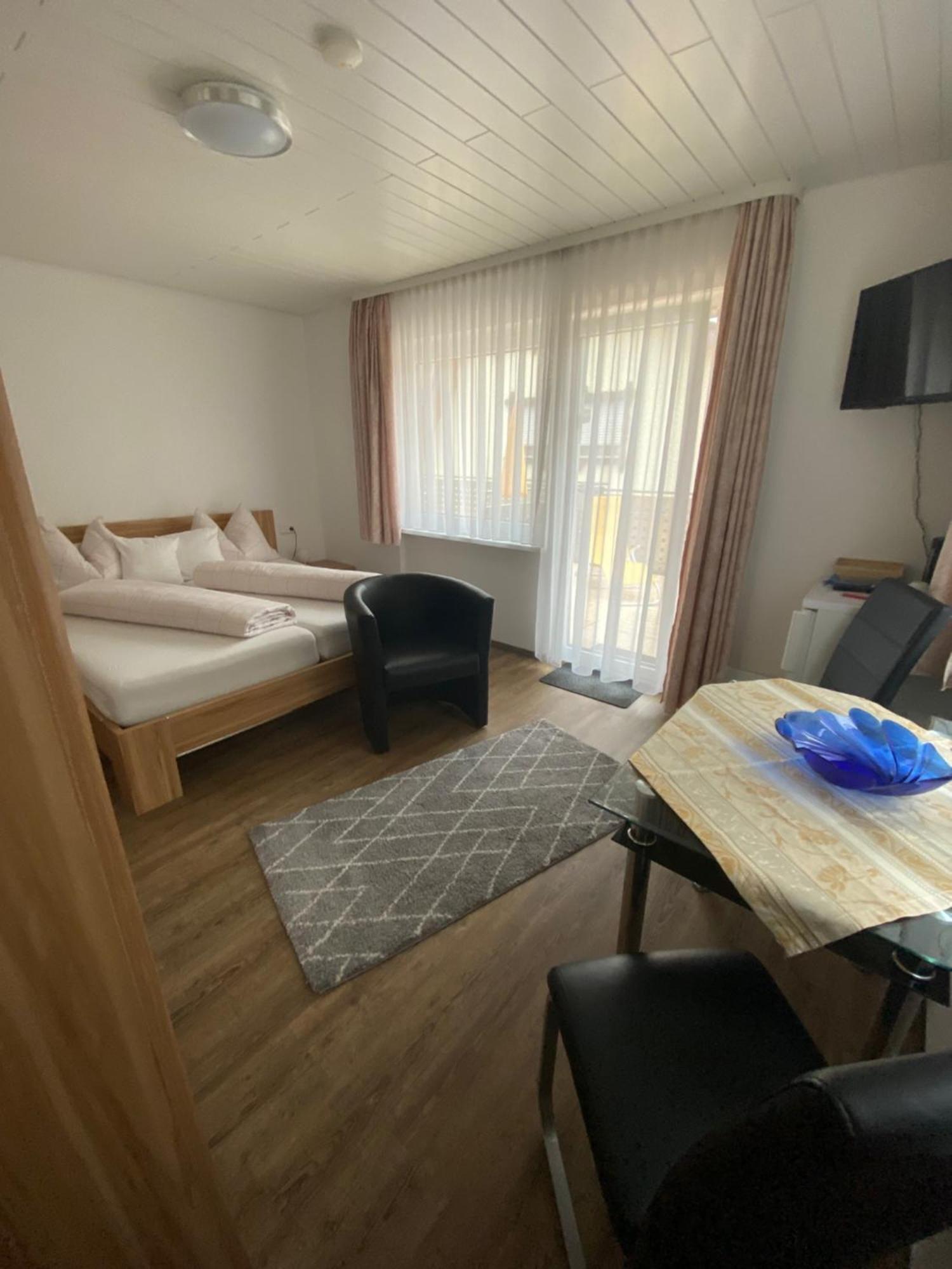 Gaestehaus Und Ferienwohnung Baechle Бад-Петерсталь-Грисбах Экстерьер фото